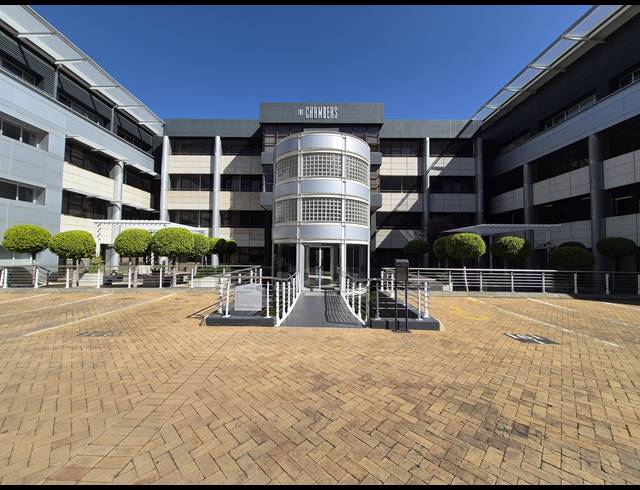 898M² OFFICE TO LET IN SANDTON CENTRAL